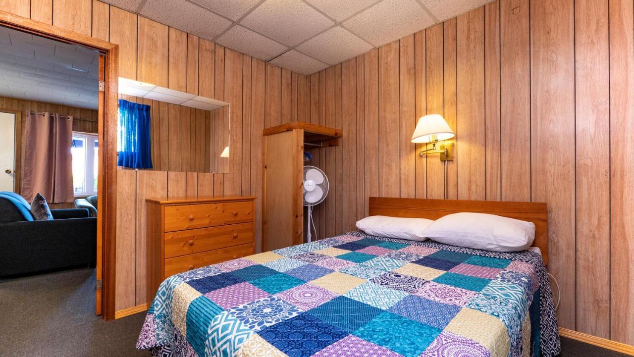 Bel Air Cottages And Motel Sauble Beach Exterior photo