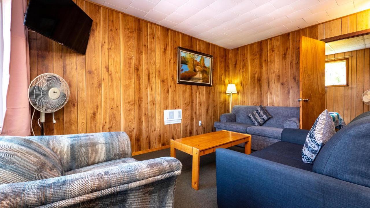 Bel Air Cottages And Motel Sauble Beach Exterior photo